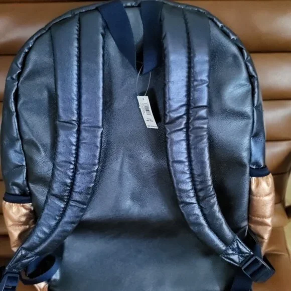 backpack - Picture 4 of 4